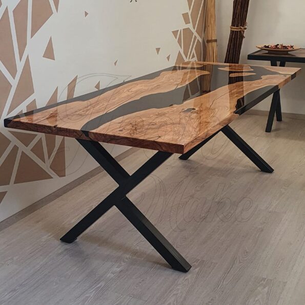 tavolo-in-legno-e-resina-nebula2