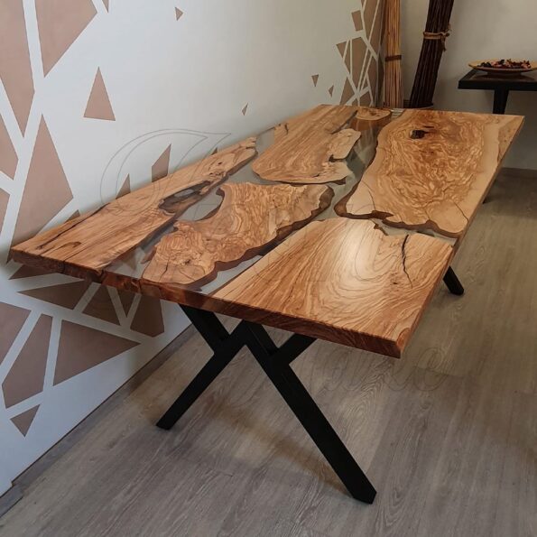 tavolo-in-legno-e-resina-eos1
