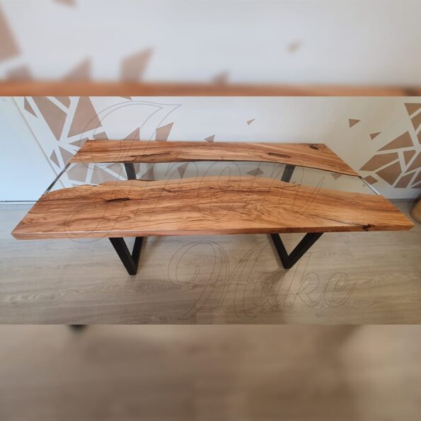 tavolo-in-legno-e-resina-iperione2
