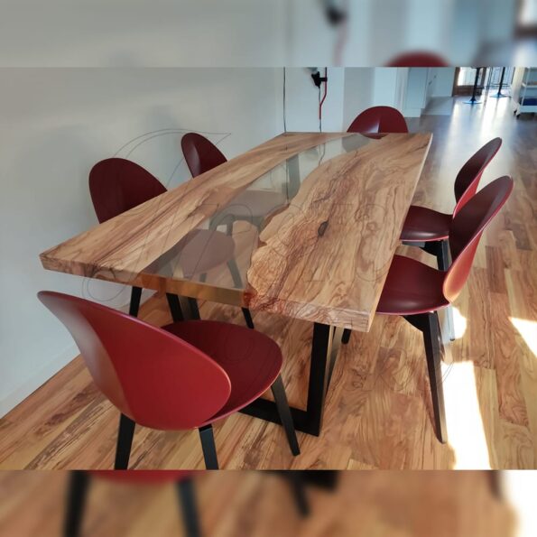 tavolo-in-legno-e-resina-iperione6