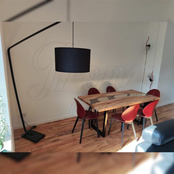 tavolo-in-legno-e-resina-iperione8