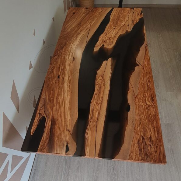 tavolo-in-legno-e-resina-morpheus3