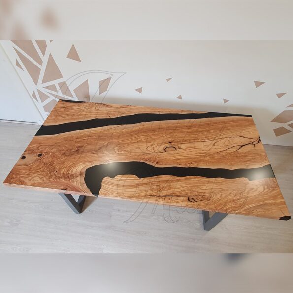 tavolo-in-legno-e-resina-eris3