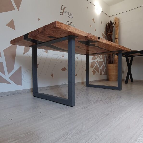 tavolo-in-legno-e-resina-eris5