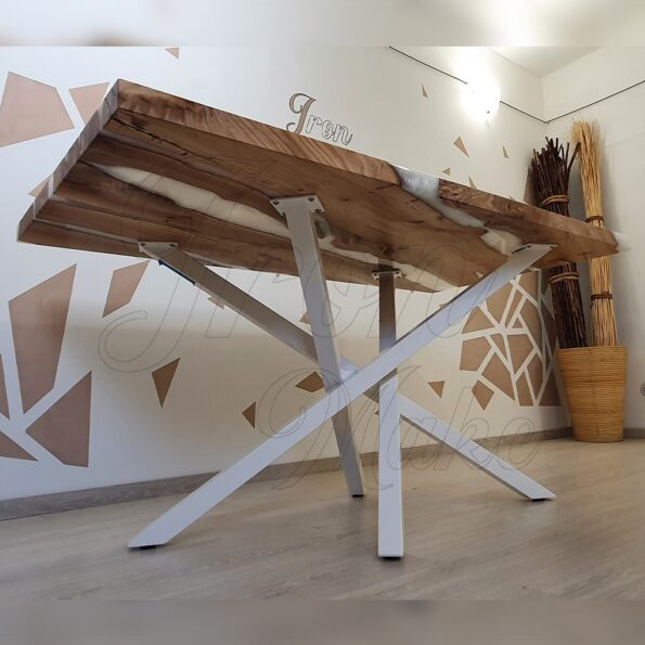 tavolo-in-legno-e-resina-selene8