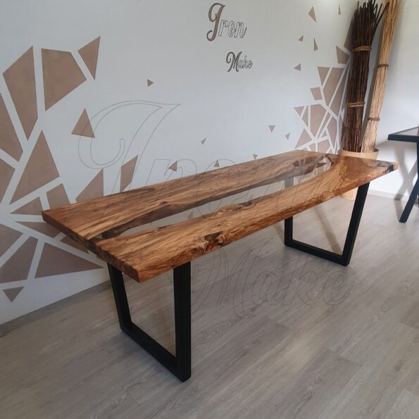 tavolo-in-legno-e-resina-inok1-1