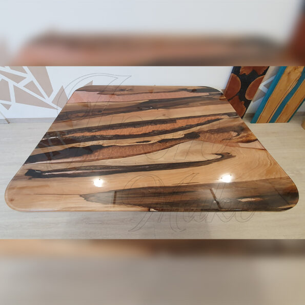 tavolo-in-legno-e-resina-abstract2