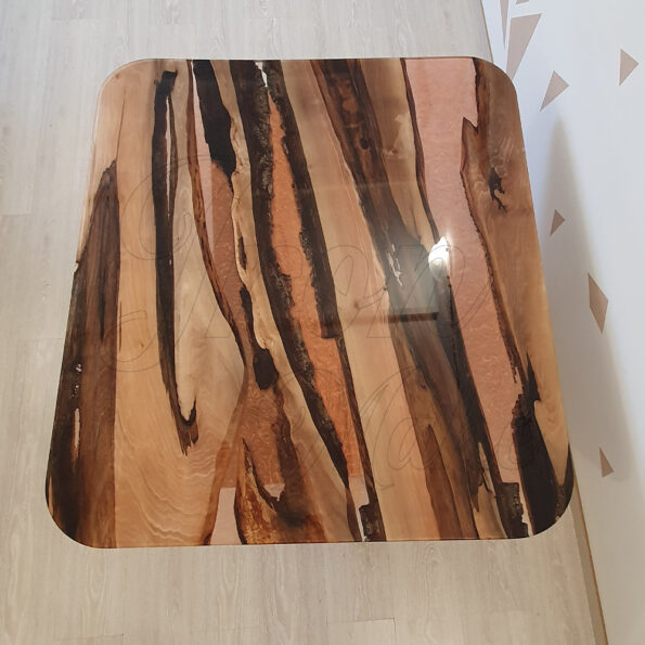 tavolo-in-legno-e-resina-abstract4