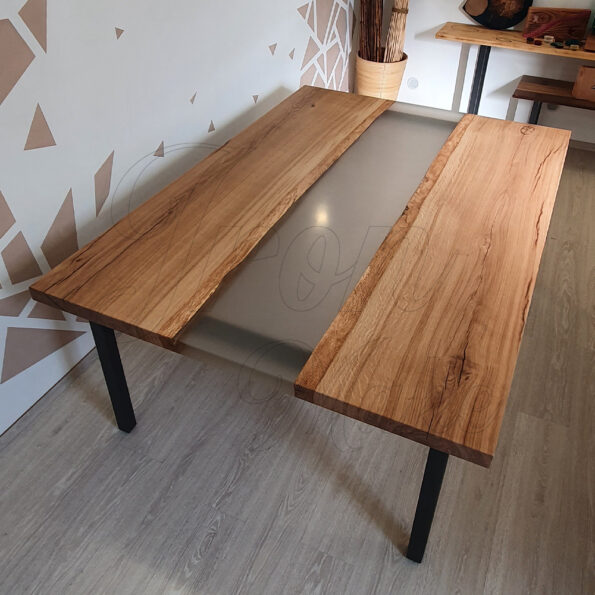 tavolo-in-legno-e-resina-leyline3