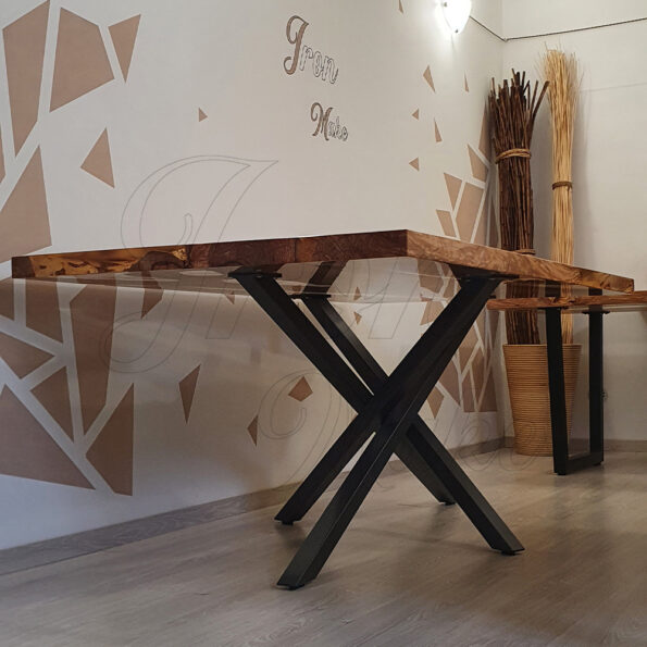 tavolo-in-legno-e-resina-wonder2