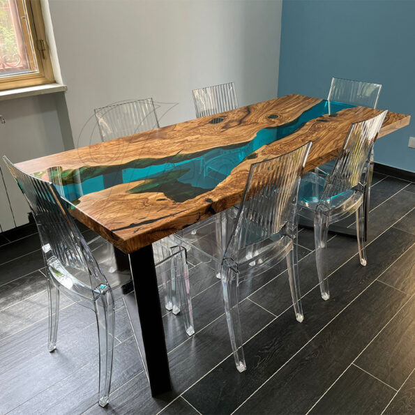 tavolo-in-legno-e-resina-neptune1