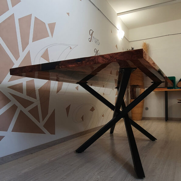 tavolo-in-legno-e-resina-glossy4