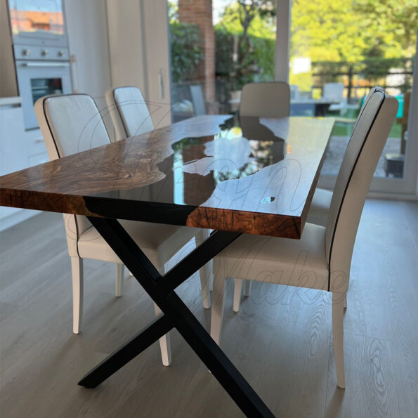 tavolo-in-legno-e-resina-blacktwins11