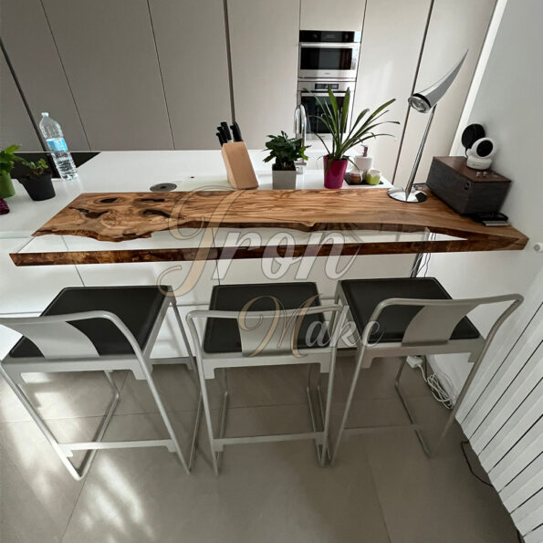 piano-snack-in-legno-e-resina-half2