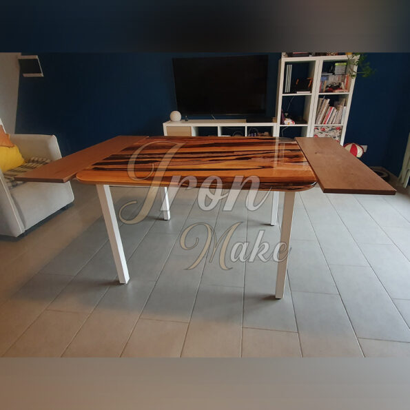 tavolo-in-legno-e-resina-abstract12
