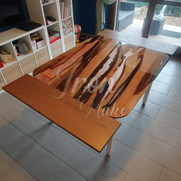 tavolo-in-legno-e-resina-abstract15