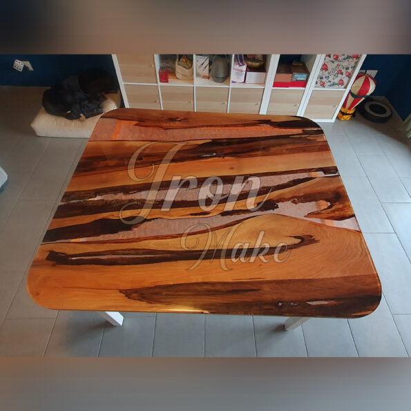 tavolo-in-legno-e-resina-abstract9
