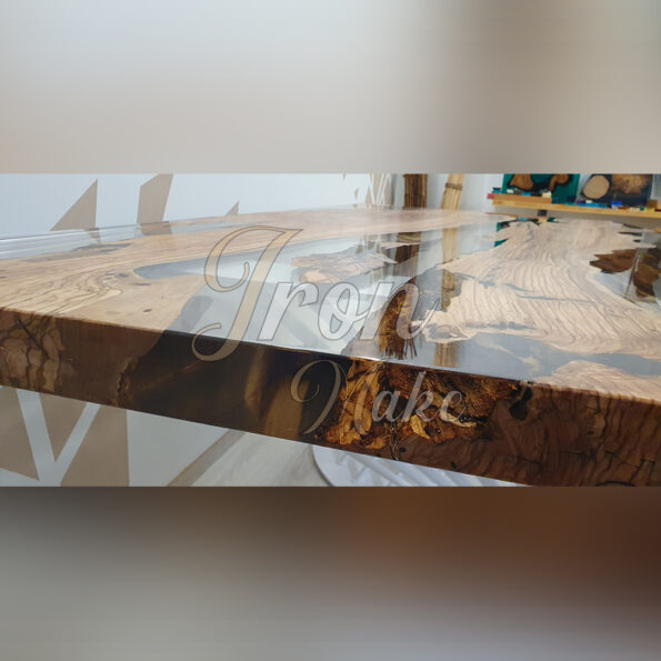 tavolo-in-legno-e-resina-bridge11