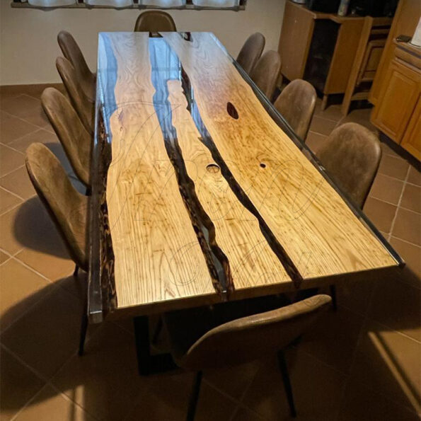 tavolo-in-legno-e-resina-fitz11