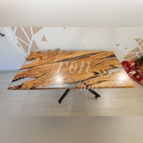 tavolo-in-legno-e-resina-frozen6