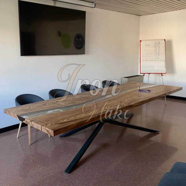 tavolo-in-legno-e-resina-superior11