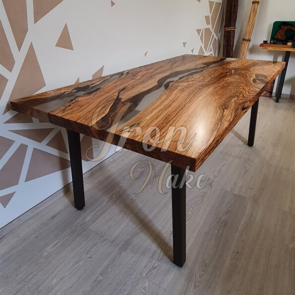 tavolo-in-legno-e-resina-tangle3