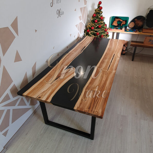 tavolo-in-legno-e-resina-teak2