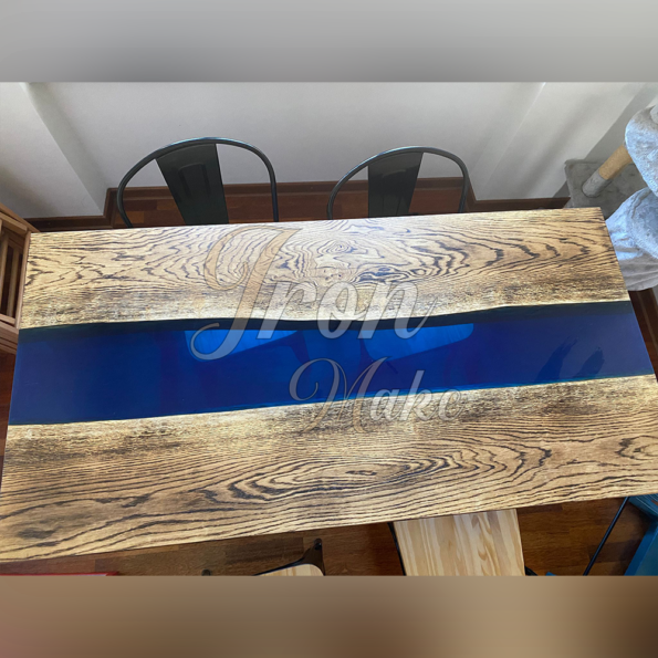 tavolo-in-legno-e-resina-cobalt9