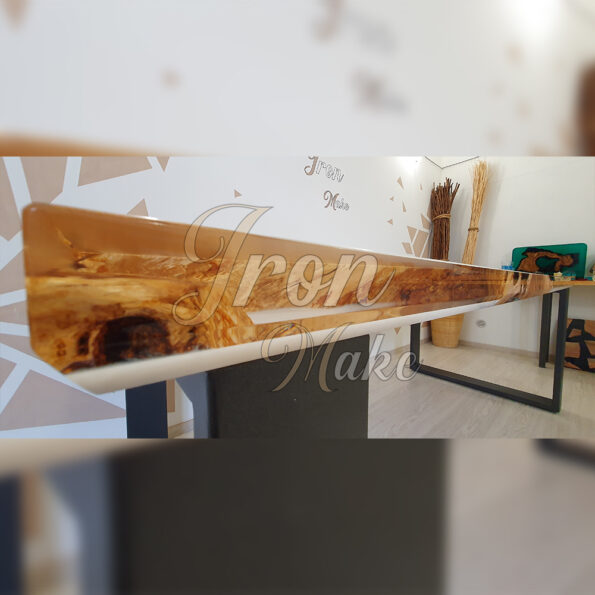 tavolo in legno e resina-dipinto16