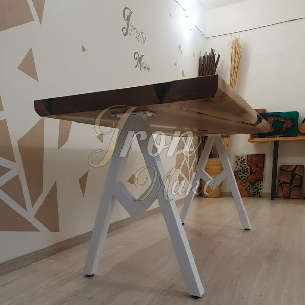 tavolo in legno e resina-ametista7