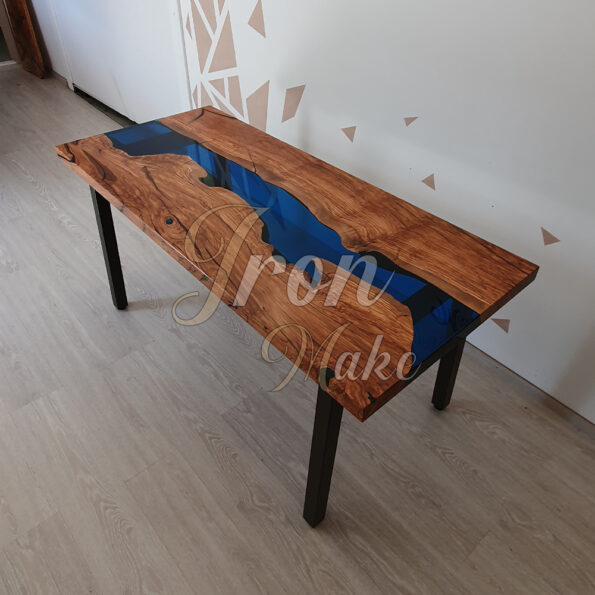 tavolo in legno e resina-arizona18
