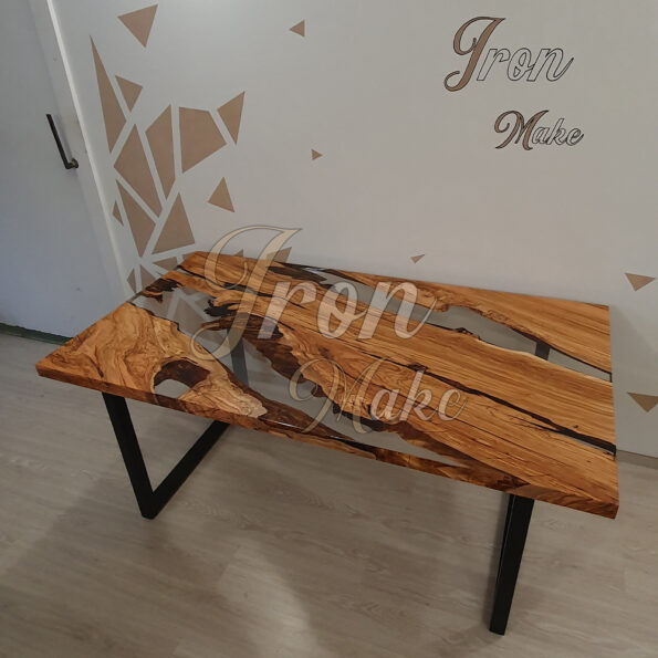tavolo in legno e resina-arrow9