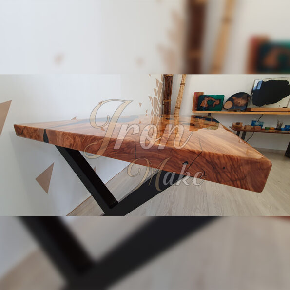tavolo in legno e resina-denim14