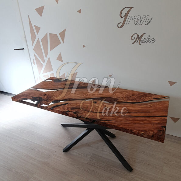 tavolo in legno e resina-grow9