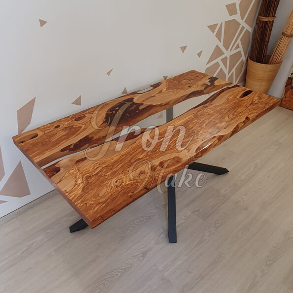 tavolo in legno e resina-shark18