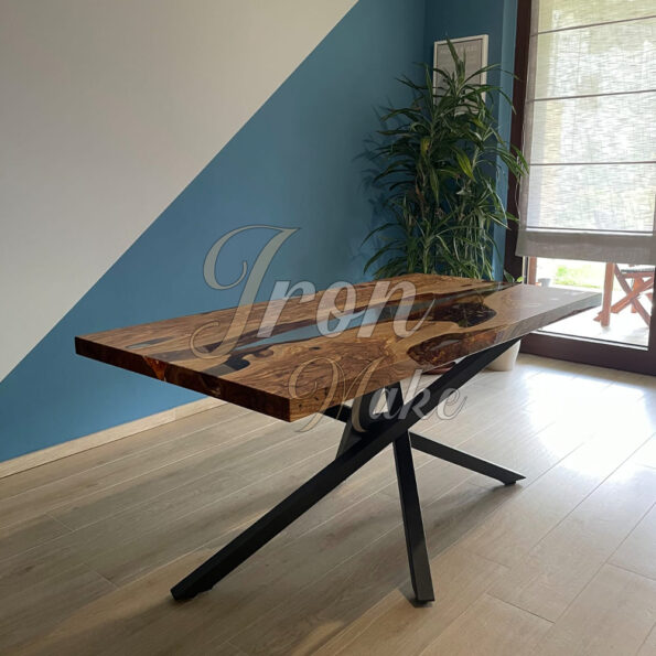 tavolo in legno e resina-shark3