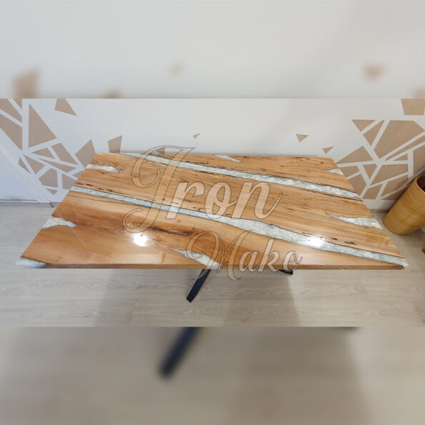 tavolo in legno e resina-shiny9
