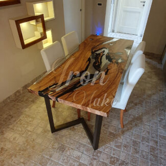tavolo in legno e resina-adamo19