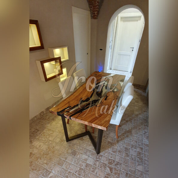 tavolo in legno e resina-adamo20