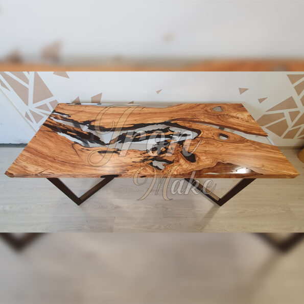 tavolo in legno e resina-adamo7