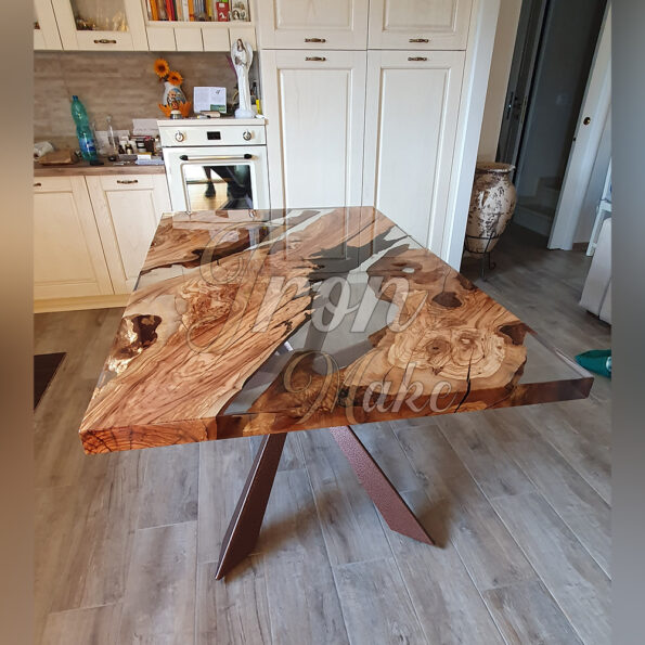 tavolo in legno e resina-golden25