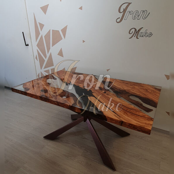 tavolo in legno e resina-golden8