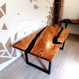tavolo-in-legno-e-resina-eris2-boost