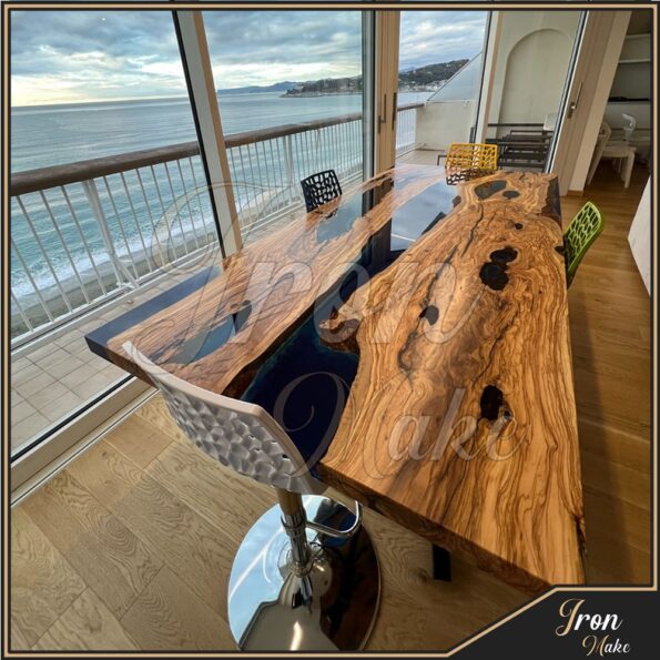 Tavolo-in-legno-e-resina-River11-Iron Make