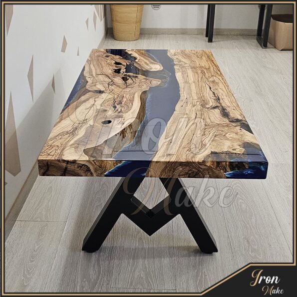 Tavolo-in-legno-e-resina-Sintra2-Iron Make