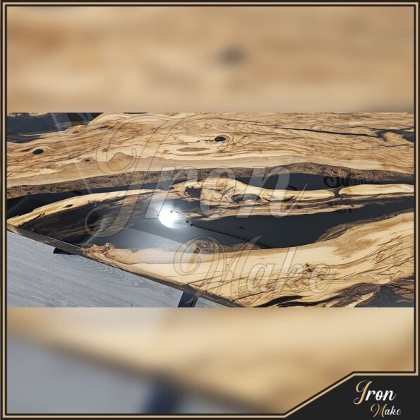 Tavolo-in-legno-e-resina-Blacked10-Iron Make