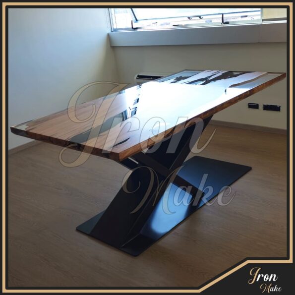 Tavolo-in-legno-e-resina-Rudi4-Iron Make