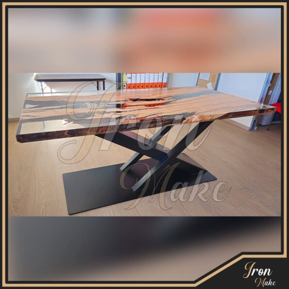 Tavolo-in-legno-e-resina-Rudi6-Iron Make
