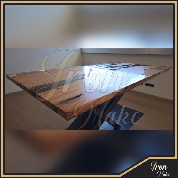 Tavolo-in-legno-e-resina-Rudi8-Iron Make