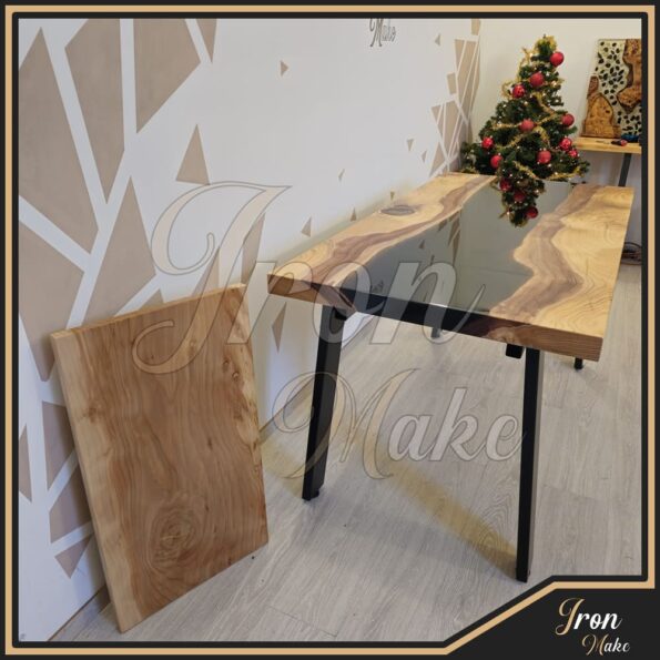 Tavolo-in-legno-e-resina-Coast7-Iron Make